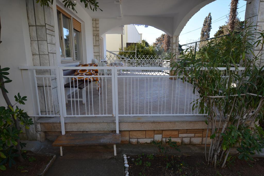 Apartment Nadica Punat Exteriör bild